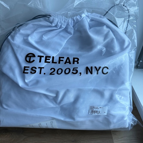 Green Telfar Tote (Medium) - Picture 2 of 5